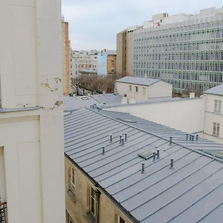 Design Apt In The Belleville Area Paris